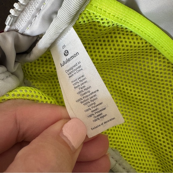 Lululemon Everywhere Belt Bag 1L Fluorescent Green Neon Lime Rare Activewear - Picture 3 of 6